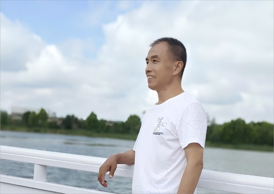 中诗社黑龙江分社副社长：孙道真